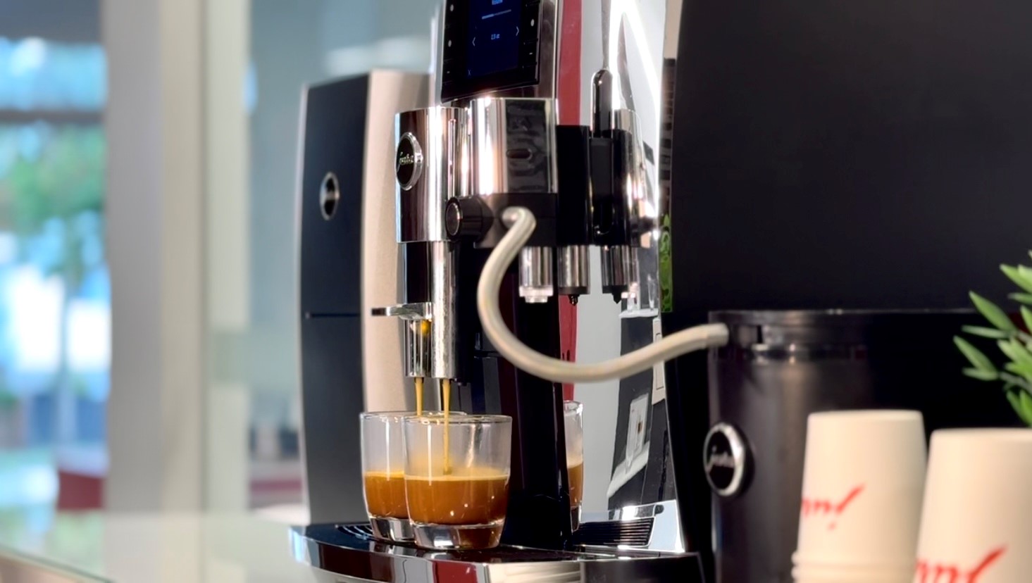 P.A.G.2+ grinder detail on new JURA E8