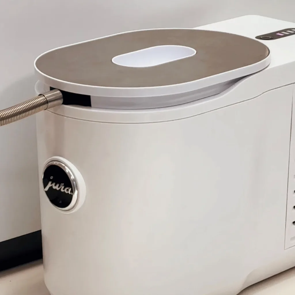 JURA Cool Control in white